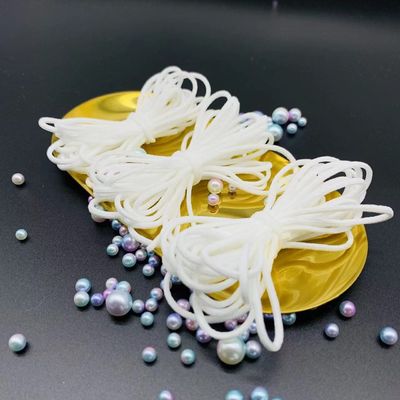 L'orecchio elastico della maschera chirurgica avvolge per la banda di elastico bianca del ciclo dell'orecchio della maschera di protezione 3mm